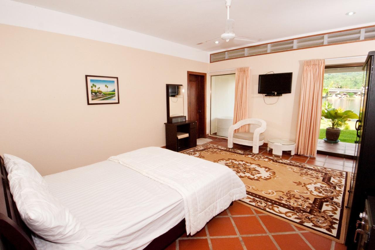 Tatai Hotel Resort & Marina Room photo