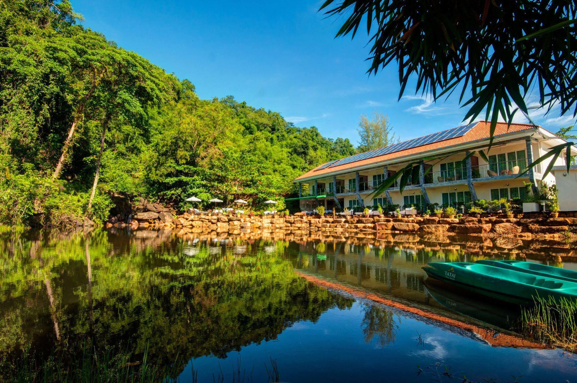 Tatai Hotel Resort & Marina Exterior photo