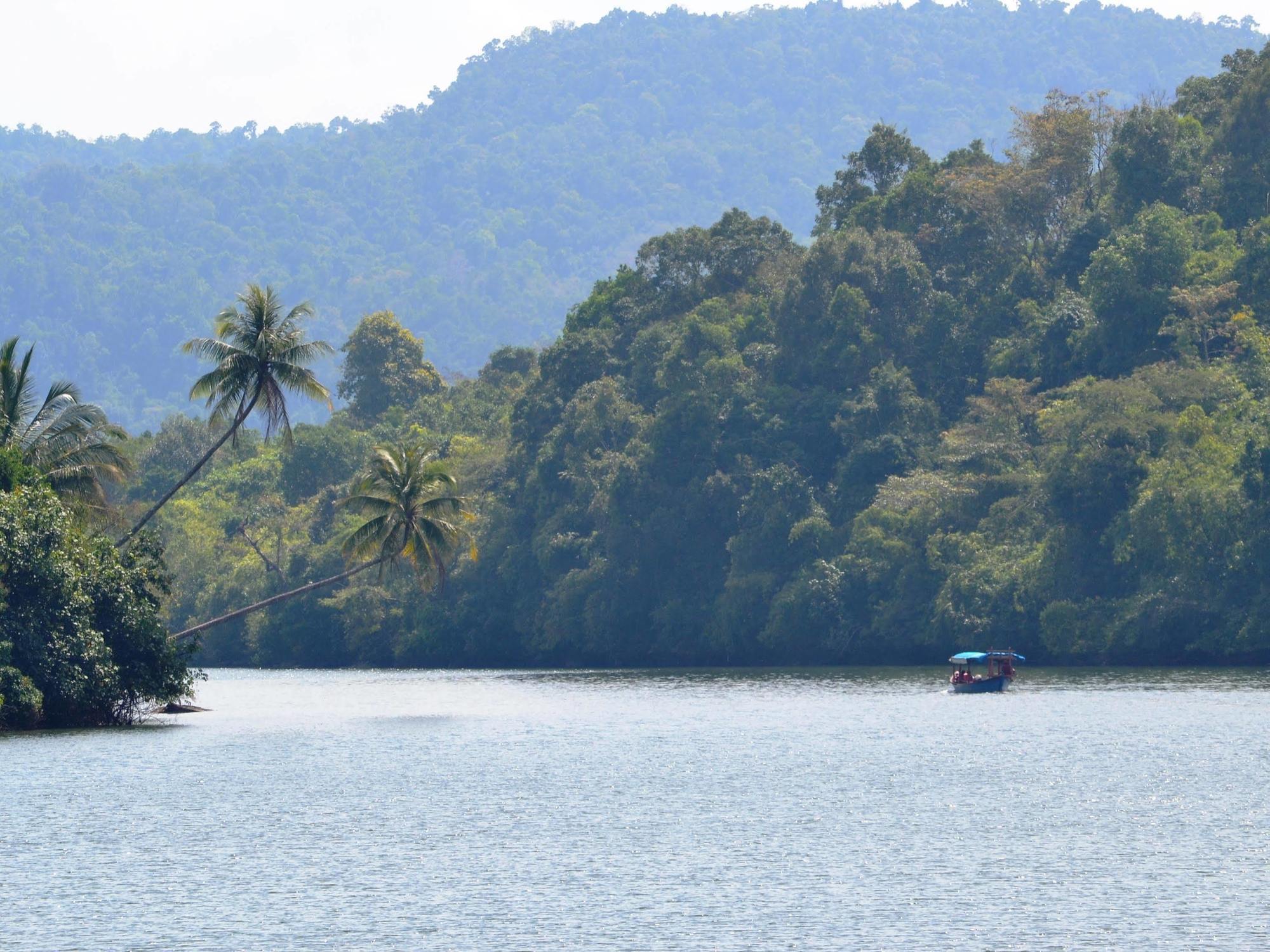 Tatai Hotel Resort & Marina Exterior photo