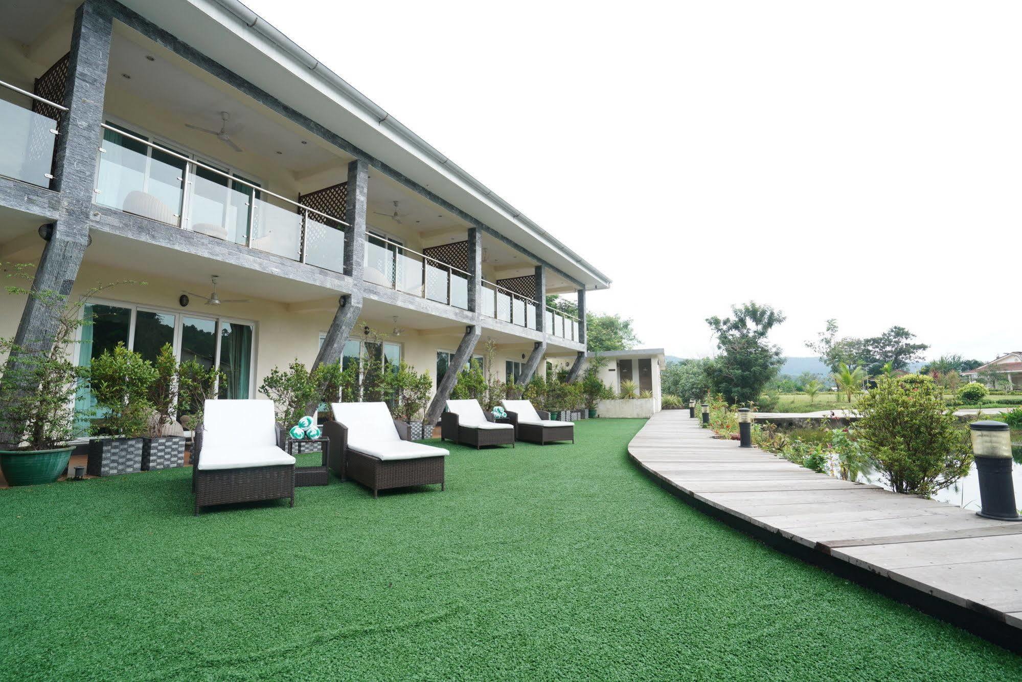 Tatai Hotel Resort & Marina Exterior photo