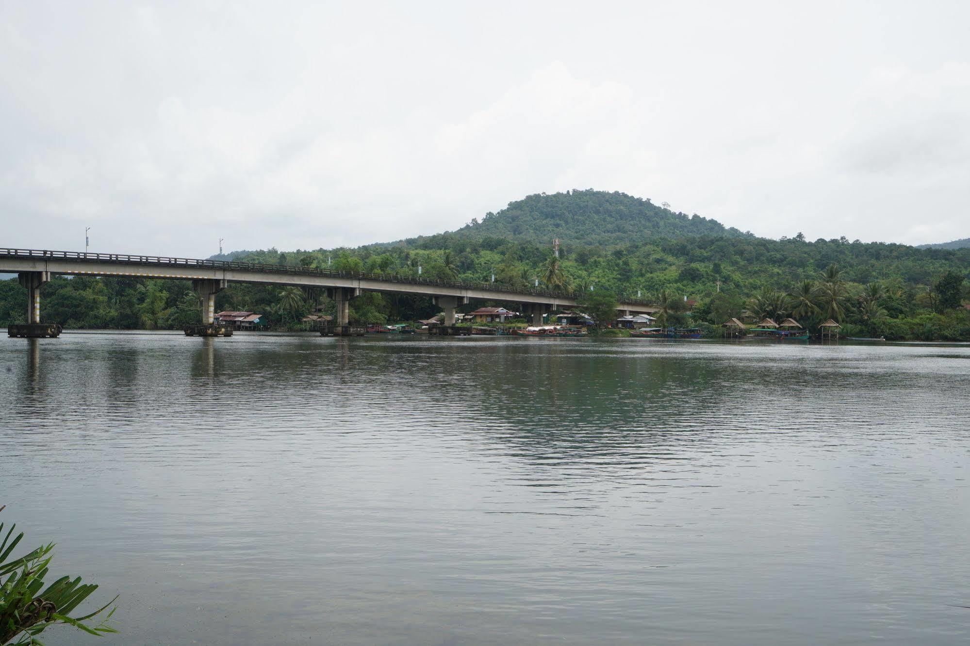 Tatai Hotel Resort & Marina Exterior photo